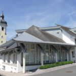 Kirche und Gemeindezentrum (Familienbildungsstätte)